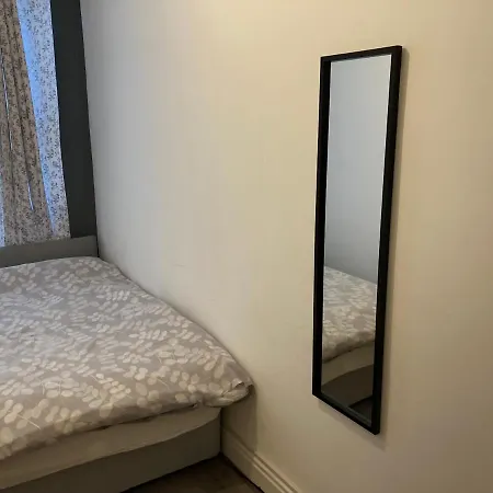 Chosen Rocky Lane Private Rooms-3