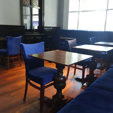 Queens Hotel-2