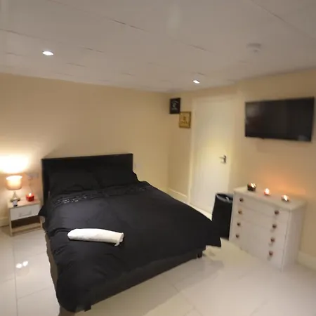 Premier Lodge Central-2