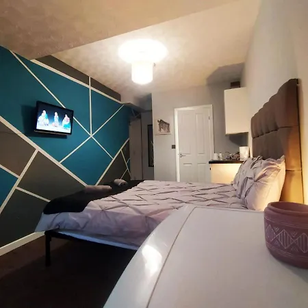 Bankwell Guest House-2
