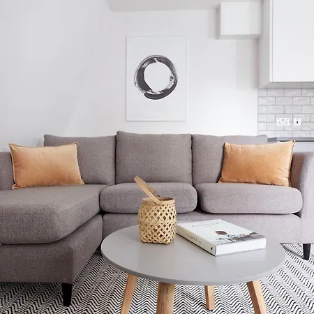 7Vh Virginia House, 31 Bloomsbury Way By City Living London-2