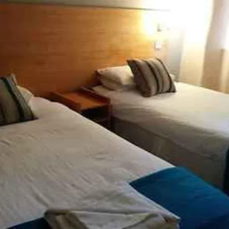 The New Dundee Carlton Hotel-3