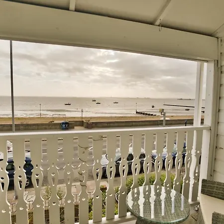 The Beaches Guest House-2