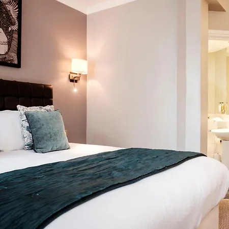 The Mad Hatter Hotel-2