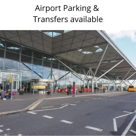 Stansted Airport Guest Rooms-3