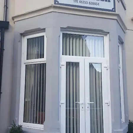 Ponderosa B&B With Free Onsite Parking And Breakfast Included-2