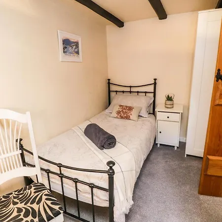 Black Gem Cottage-3