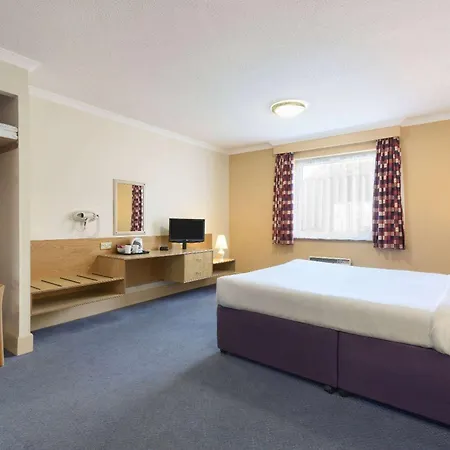 Days Inn Watford Gap-3