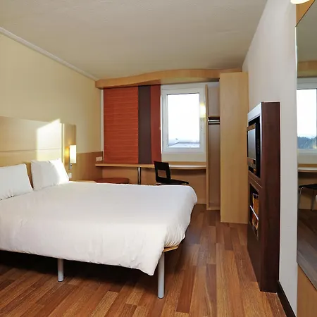 Ibis Gloucester-2