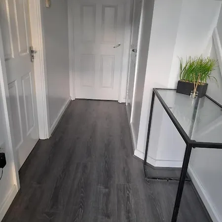 Glorious Bnb Longbridge-3