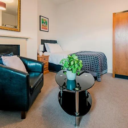Rowntree Lodge-3