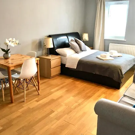 Lovely Studio Room In The Heart Of Kingston Upon Thames-2