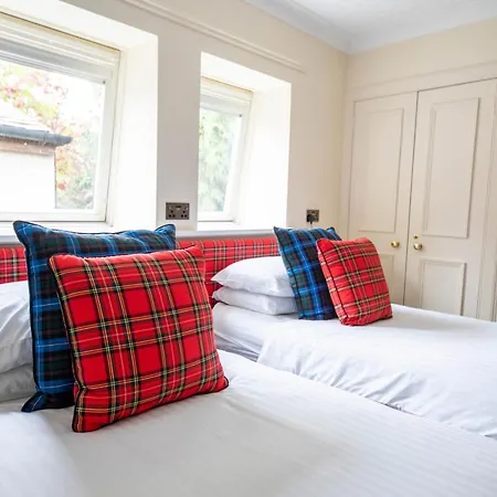 Montague Guest House-2