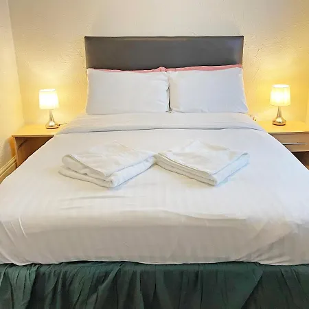 Balin Helmshore Hotel-2