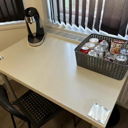 Deluxe En-Suite Room In Cv1-2