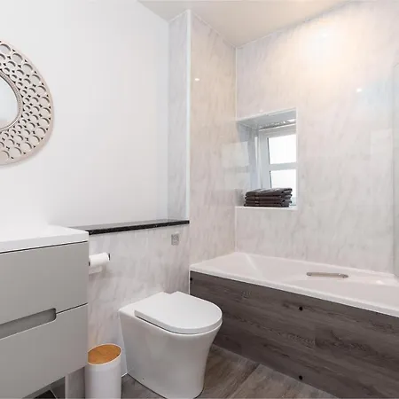 City Centre 2 Bedroom Flat-2