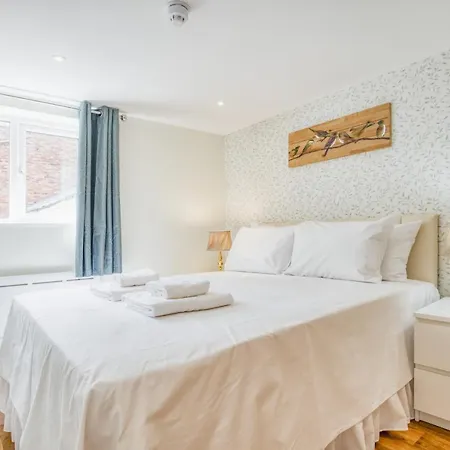 Superb City Center 2 Bed Apartment Free Wifi-2