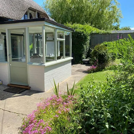 Thatch Cottage, East Boldre Nr Beaulieu And Lymington-3