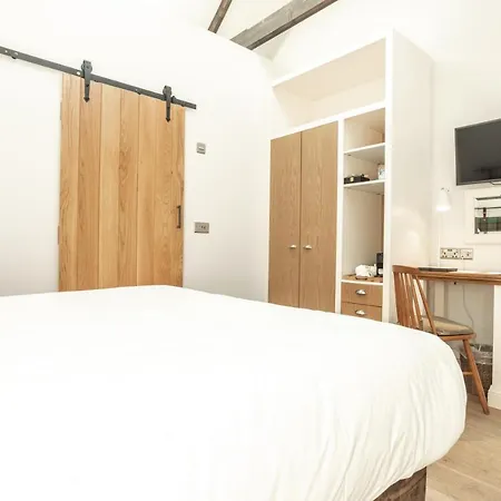Pentonbridge Inn - Restaurant With Rooms-2