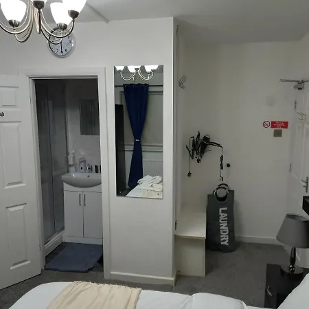 Cozzy Accommodation-2
