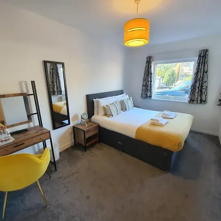 North Cambridge Guesthouse By Payman Club-3