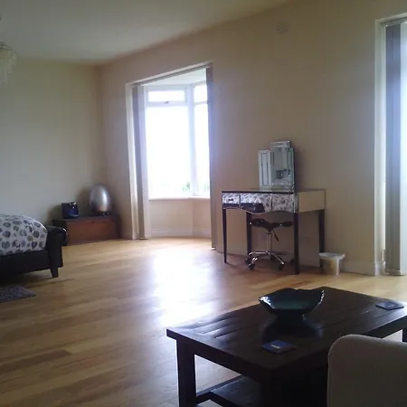 Yew Tree House-3
