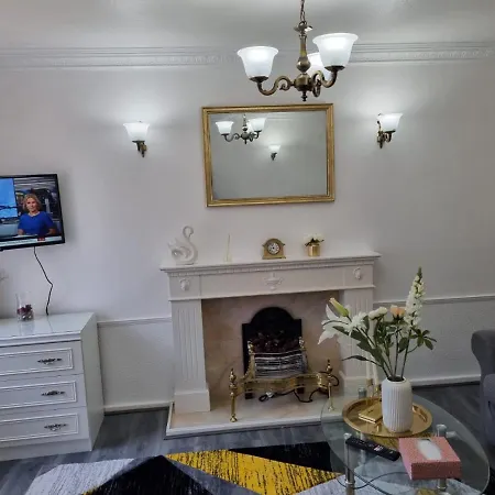 Glamorous Room With Wifi And Netflix-2