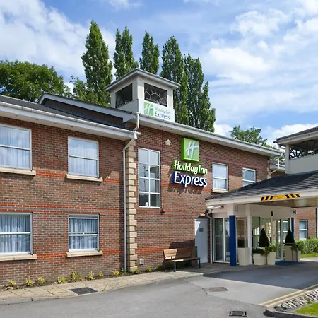 Holiday Inn Express Leeds-East By Ihg-2