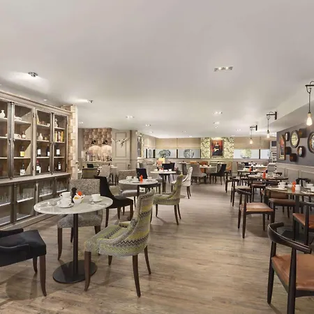 Ramada Hotel & Suites By Wyndham Coventry-3