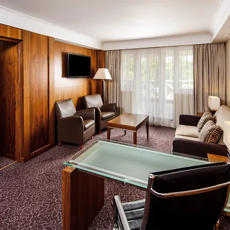 Crowne Plaza Reading-3