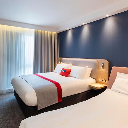 Holiday Inn Express Belfast City By Ihg-2