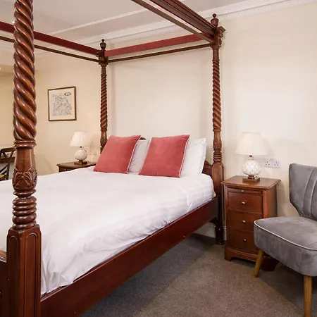 The Inveraray Inn, BW Signature Collection-3