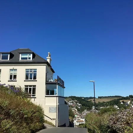 Honeycombe House-2
