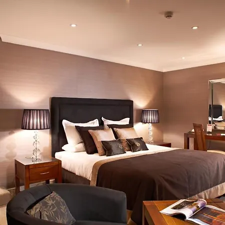 Rowton Hall Hotel And Spa-2