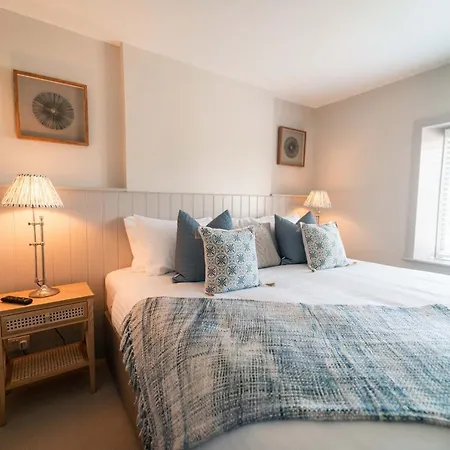 The Seaview, East Preston-3