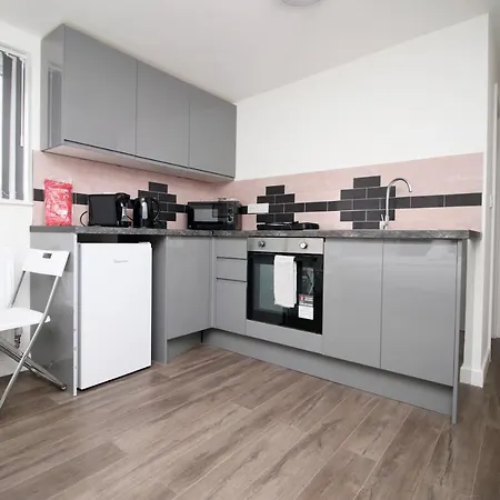 Ty Suites 7 - New Aparthotel In Cardiff-3