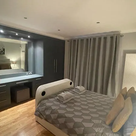 Craig House-3