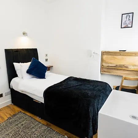 Cambridge House Hotel-2