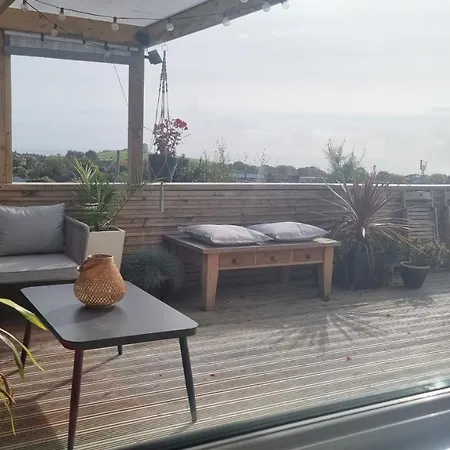 Bijou Annexe, Sea View, Private Entrance & Parking - Folkestone-3