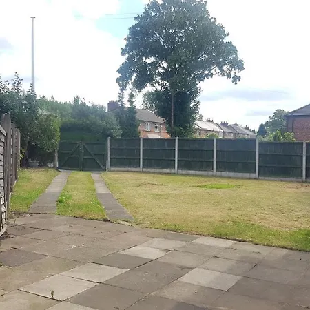 Double Bedroom In Withington, M20. 2 Beds, Rm 3-3