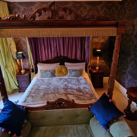 Ravenscroft B&B-3