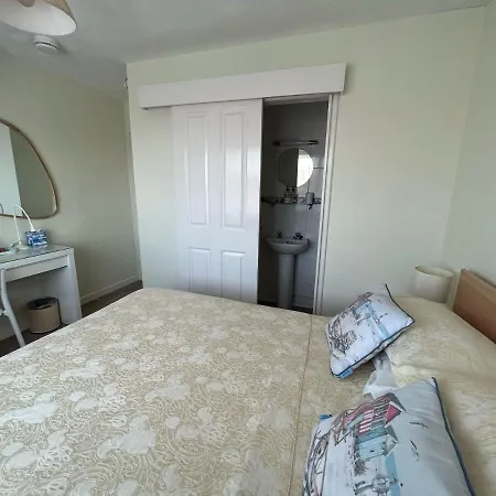 Leeward House B&B-2
