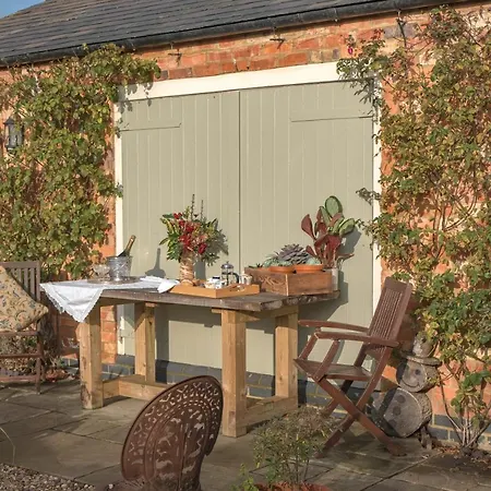 The Rear Of The Plough,Everdon.-2