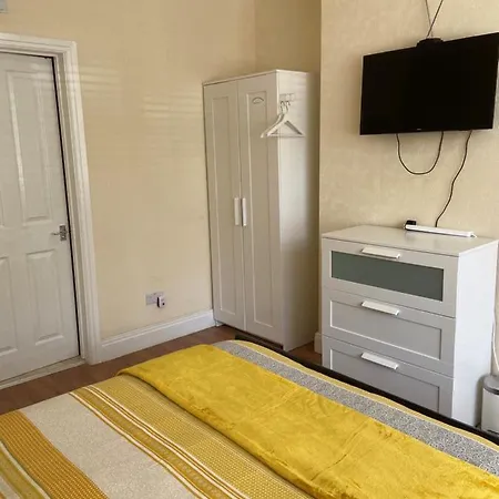 Streatham Common Bed & Breakfast-3
