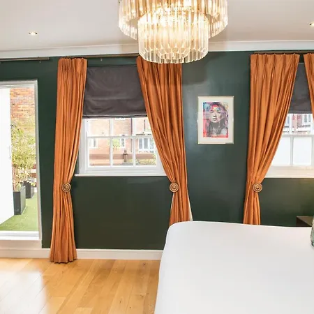 The Eton Mess Boutique Hotel-3