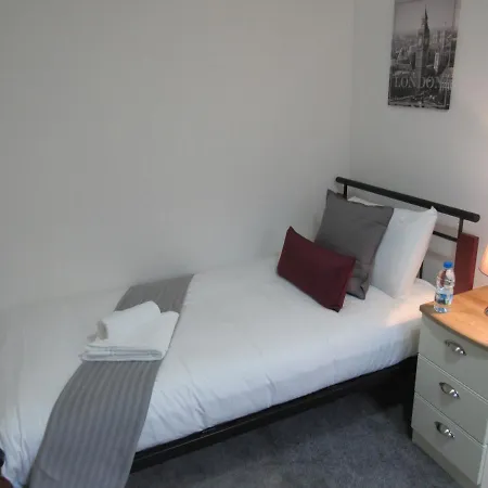 Cambridge Central Suites - Tas Accommodations-2