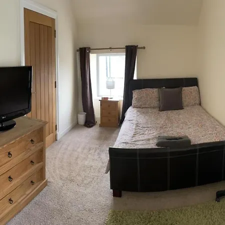 Little Ship Inn Rooms-3