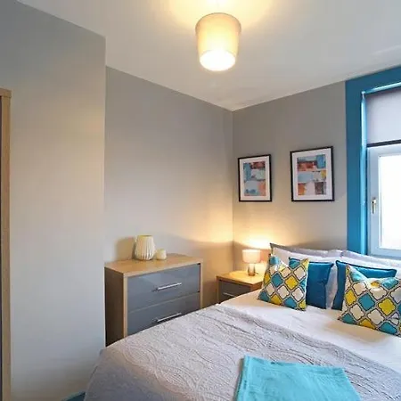 Elland Road Guesthouse-2