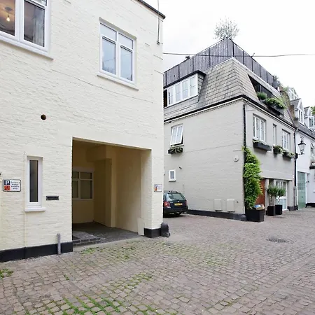 Hyde Park Mews London W2 - Zone 1-2