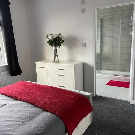 The Botley Road House-2